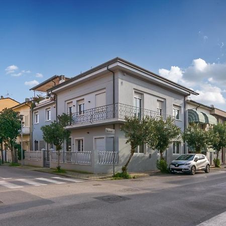 Casa Vacanze Da Antonio Ristrutturata Luglio 2023 Viareggio Kültér fotó